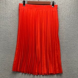 T‎ Tahari Pleated Skirt Women’s Medium Red True Scarlet Midi NWT